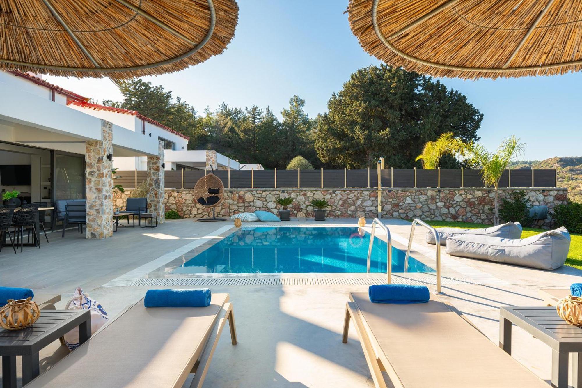 Aiora Luxury Villas Afantou Exterior photo