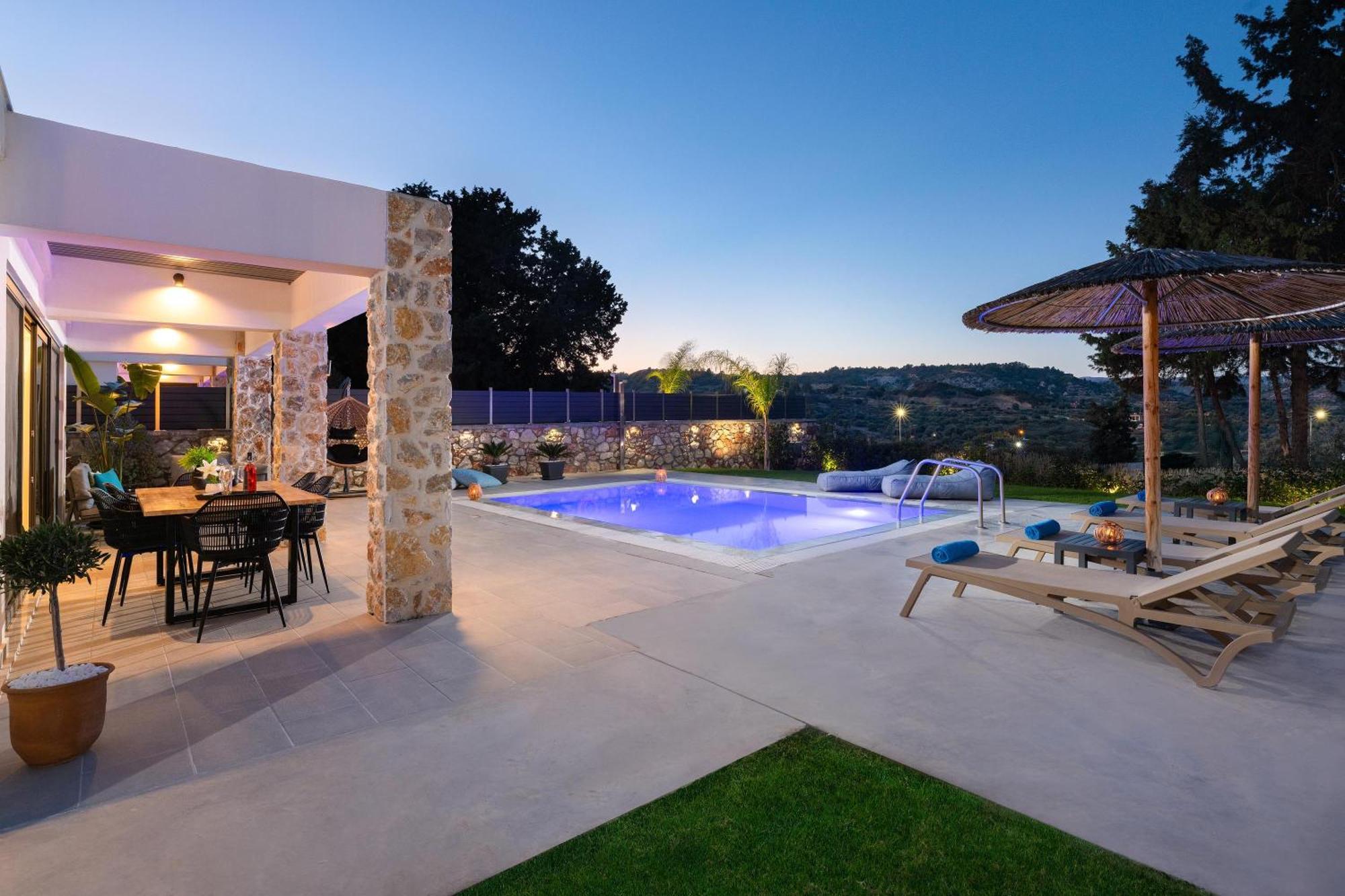 Aiora Luxury Villas Afantou Exterior photo